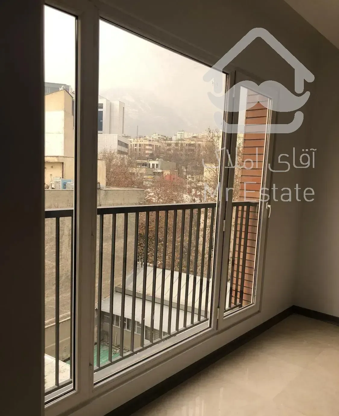 70 متری نوساز کلید نخورده