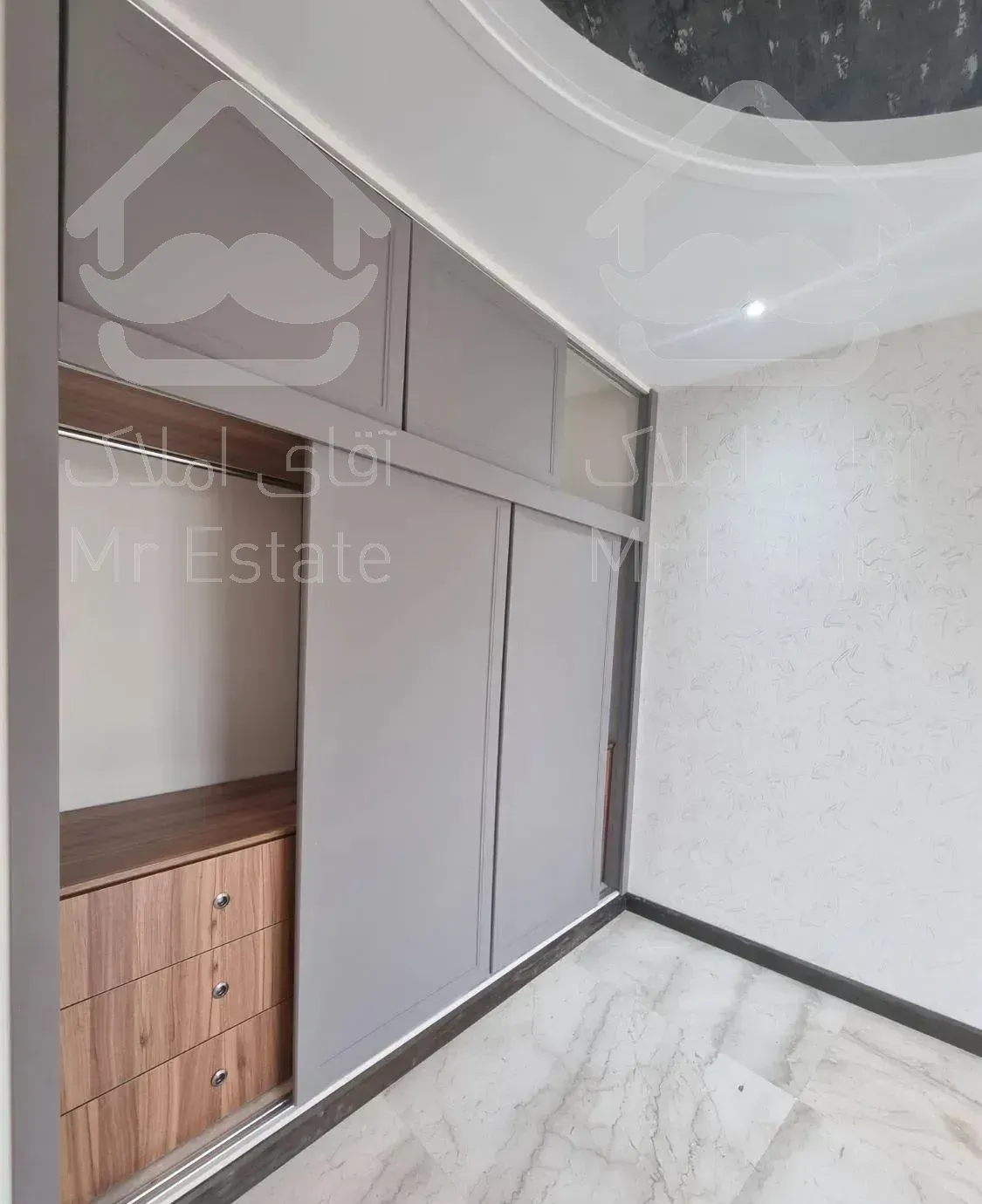 میدان شیخ بهایی ۲۲۰ متر تک واحد