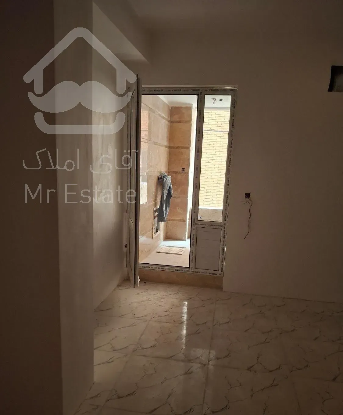 105 متر کلید نخورده