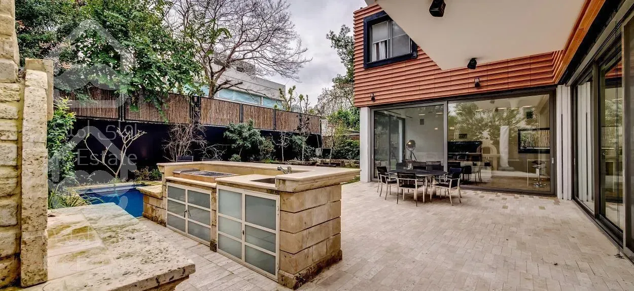 زعفرانیه، ۸۴۰ متر ویلای مدرن