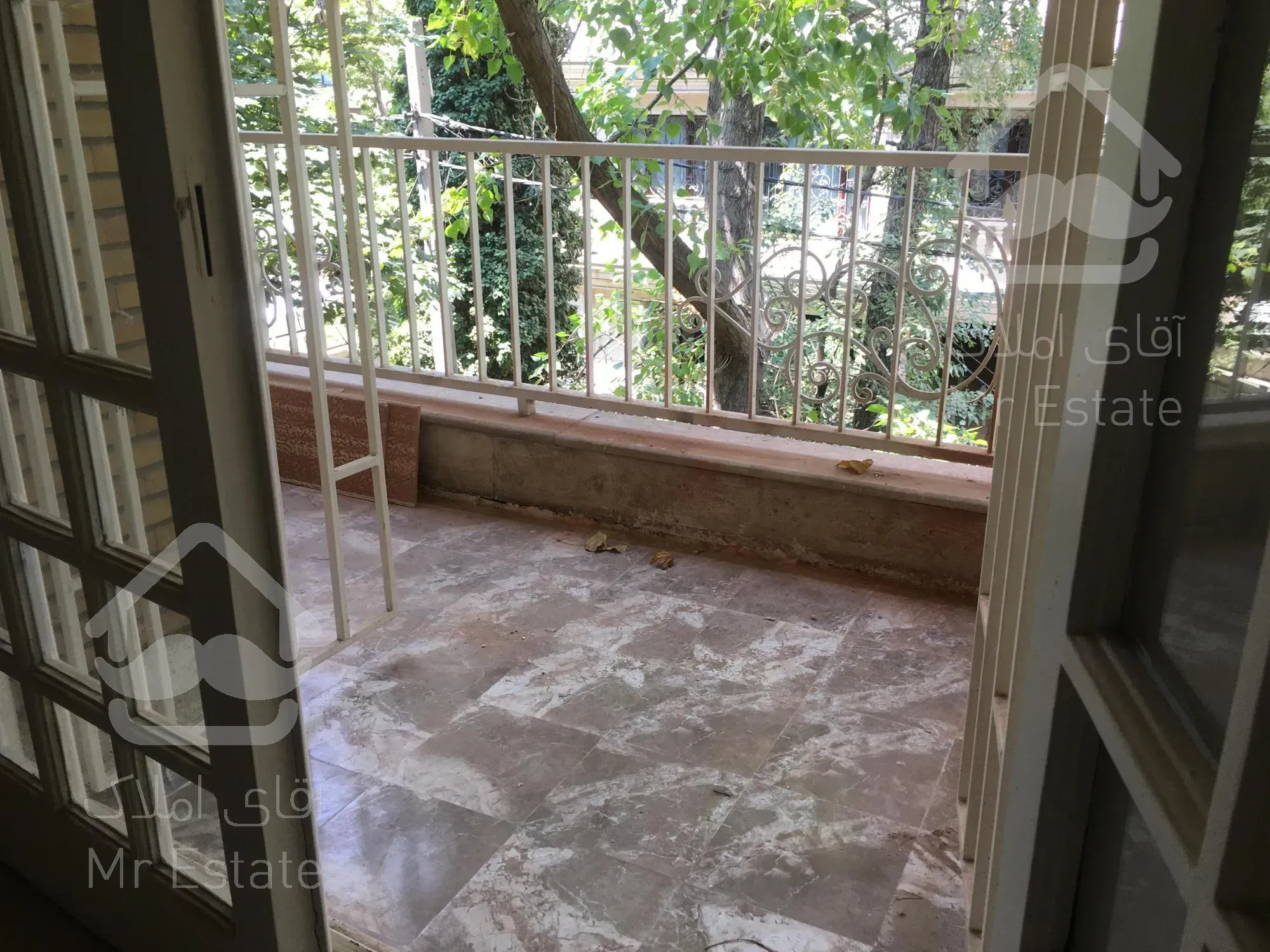 اپارتمان ۲۱۰ متر برج باغ