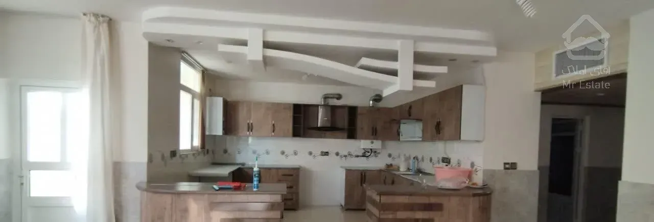 آپارتمان 100 متری تمیز، دو خواب، طبقه اول، منظریه