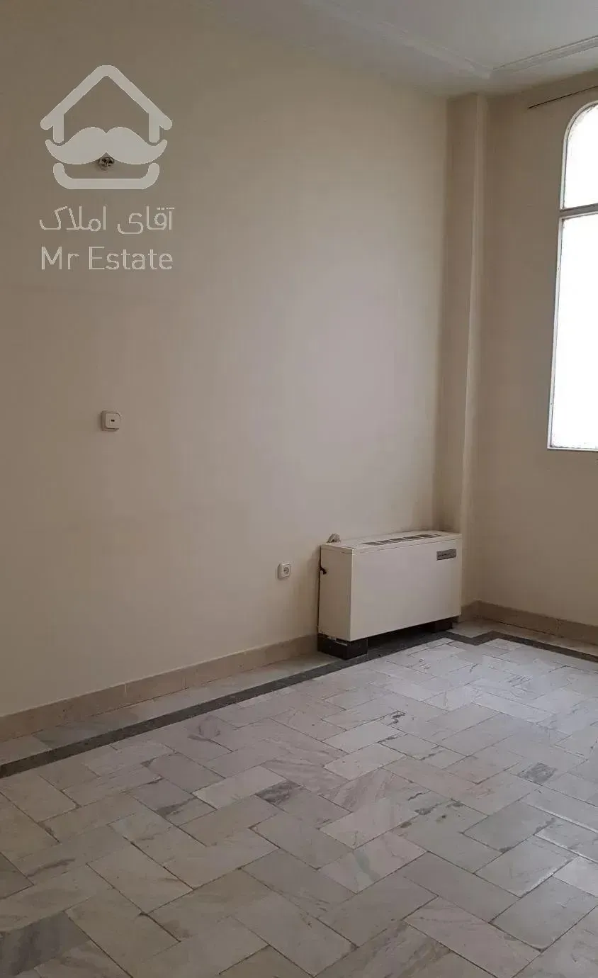 آپارتمان ۱۴۰متری ۳خوابه روبه آفتاب بالکن دار شیک