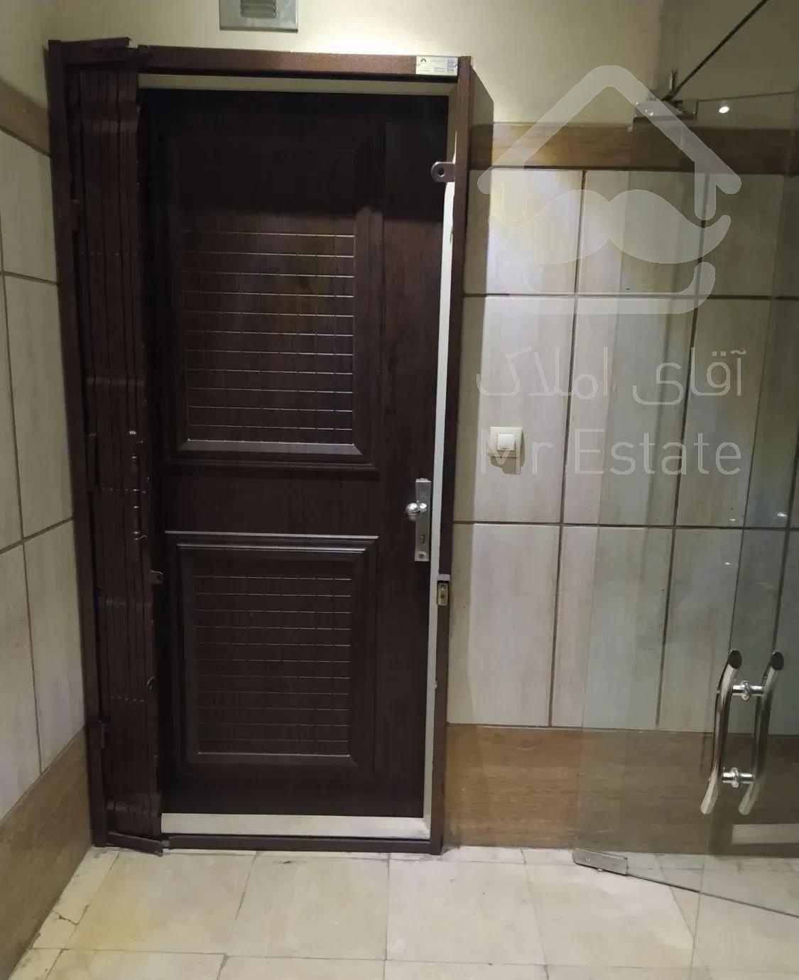 111متر/3خواب/تک واحدی فول امکانات/بلوار گلاب