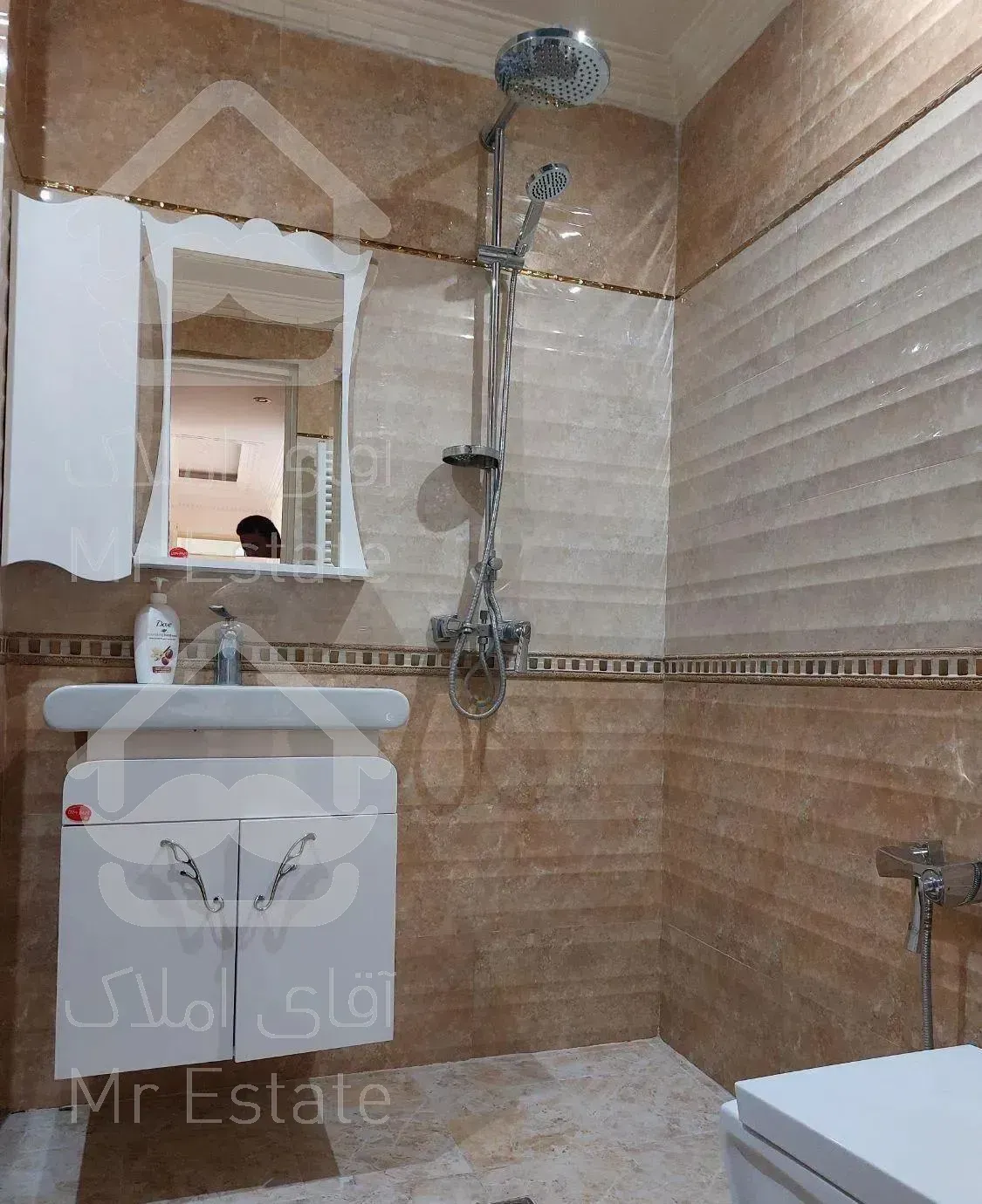 ۲۲۰متر ۴ خواب (در حد نوساز)