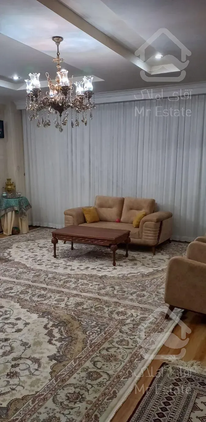 ویلایی راه جدا شیک و تمیز واقع در نزدیک مخابرات