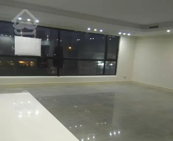 165متر-نوساز-2پارکینگ- شیک-صرافها