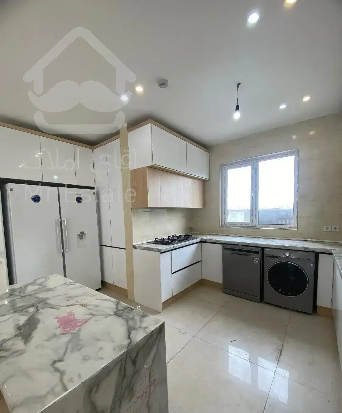 فروش واحد۱۳۸متری در گلستان فرد