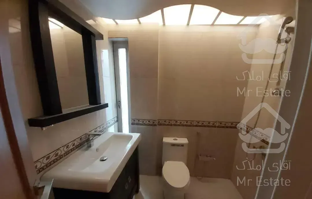 ونک ۱۴۵ متر/ استخردار/۱۰ ساله کلید نخورده