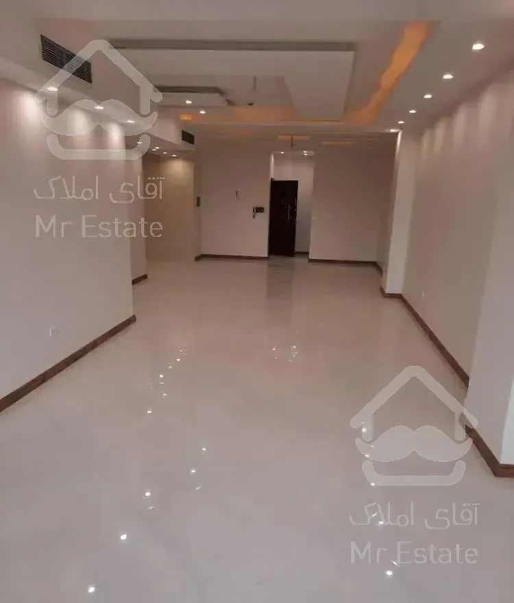 آپارتمان نوساز واقع در نوبنیاد کوهستان سوم