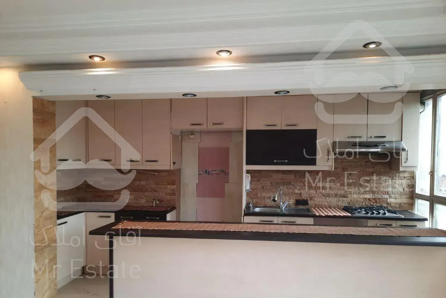 ۹۰ متر مسکونی