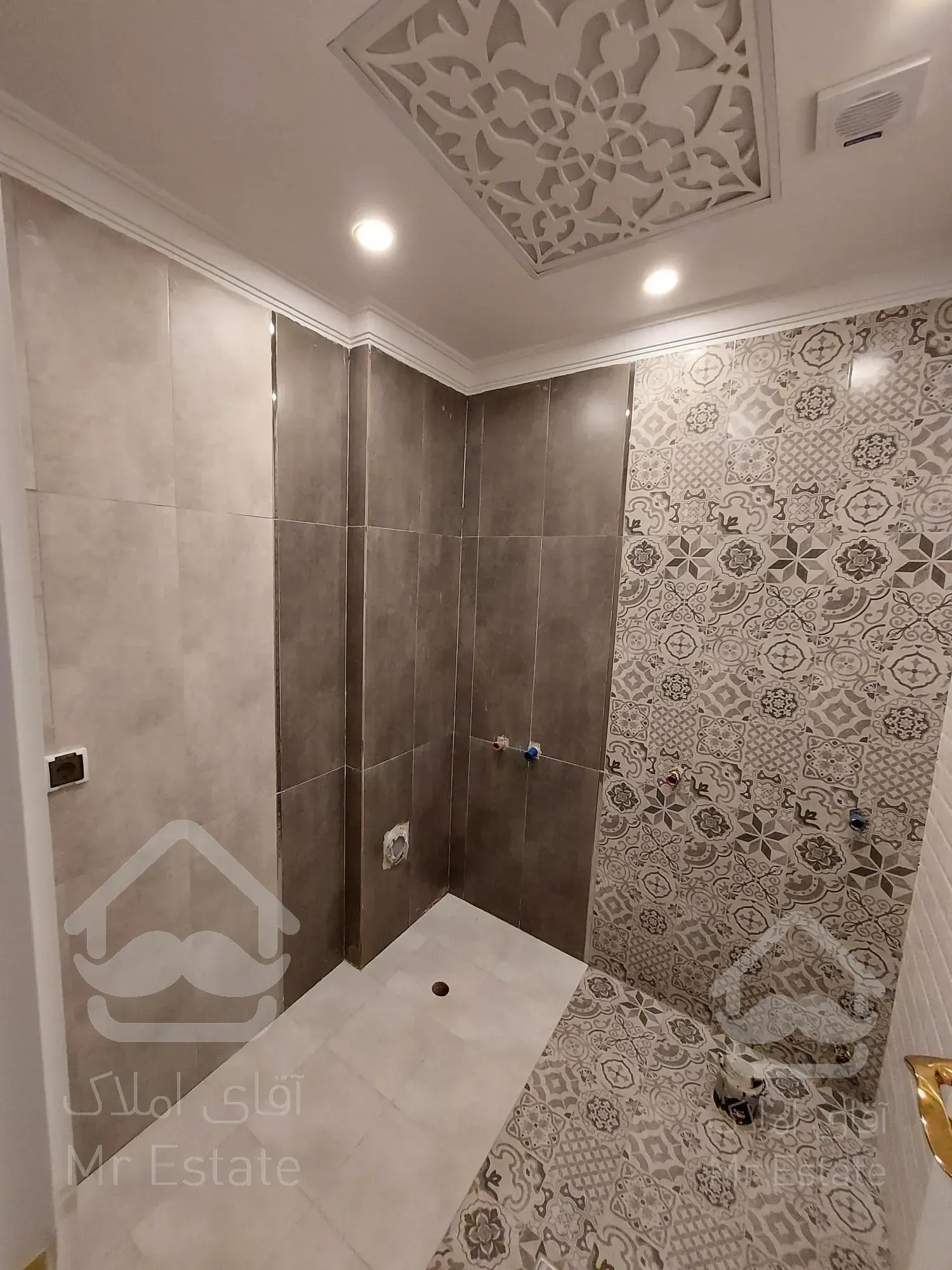 ۱۱۰ متر مسکونی خوش نقشه