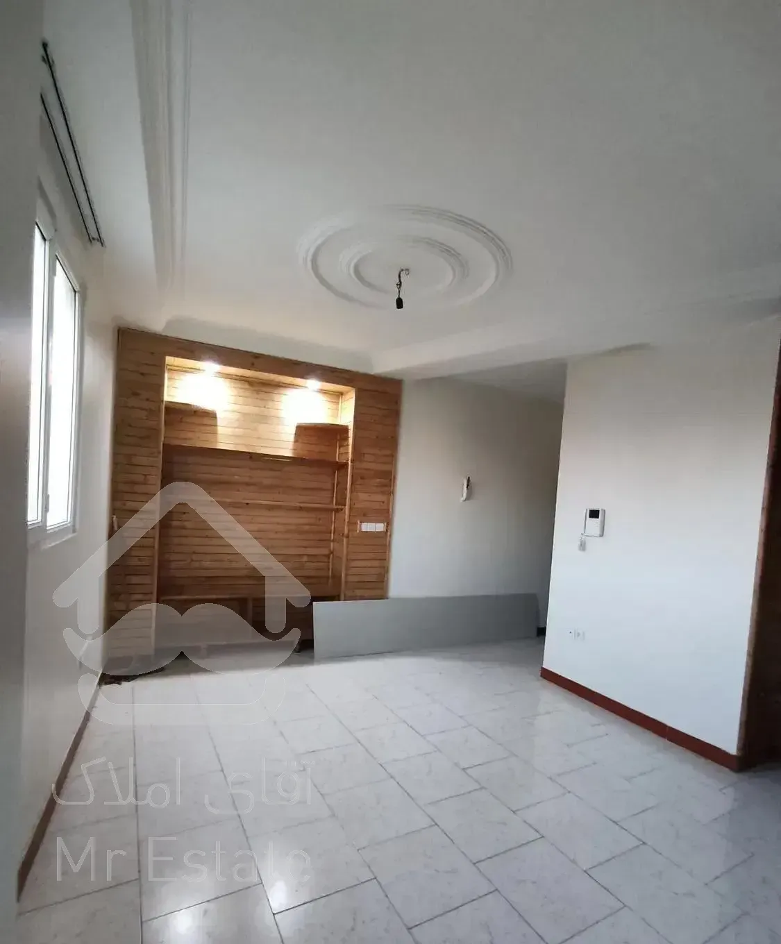 46 متری آسانسور دار  خوش نقشه تمیز