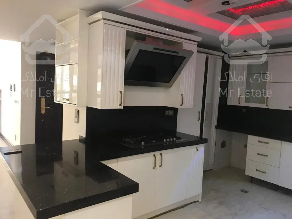 خرید آپارتمان ۱۹۷ متری سه خواب اندرزگو