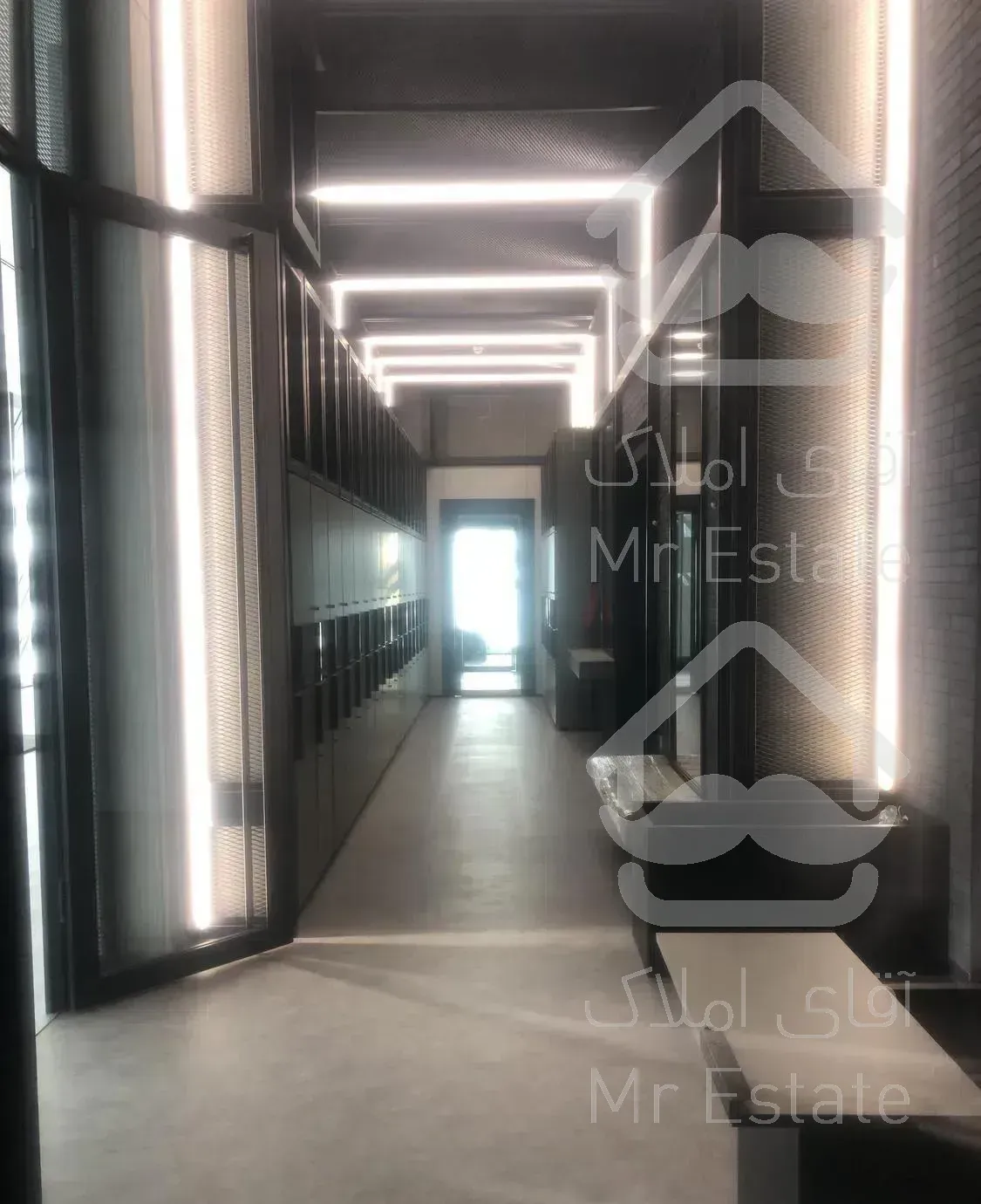 ۸۲۰ متر تجاری مناسب باشگاه ورزشی/ زعفرانیه