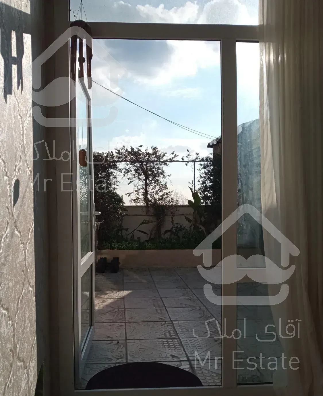 داری حیاط ۲۵ متری ، منظره  زیبا ،نورگیر