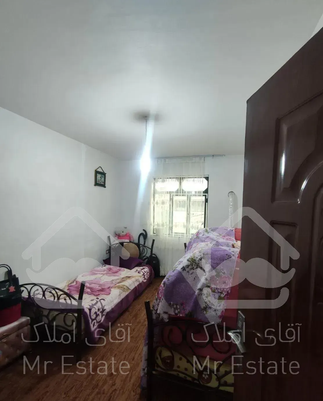 فروش ویلایی۳۰۰متر در ۳طبقه،میدان‌نماز