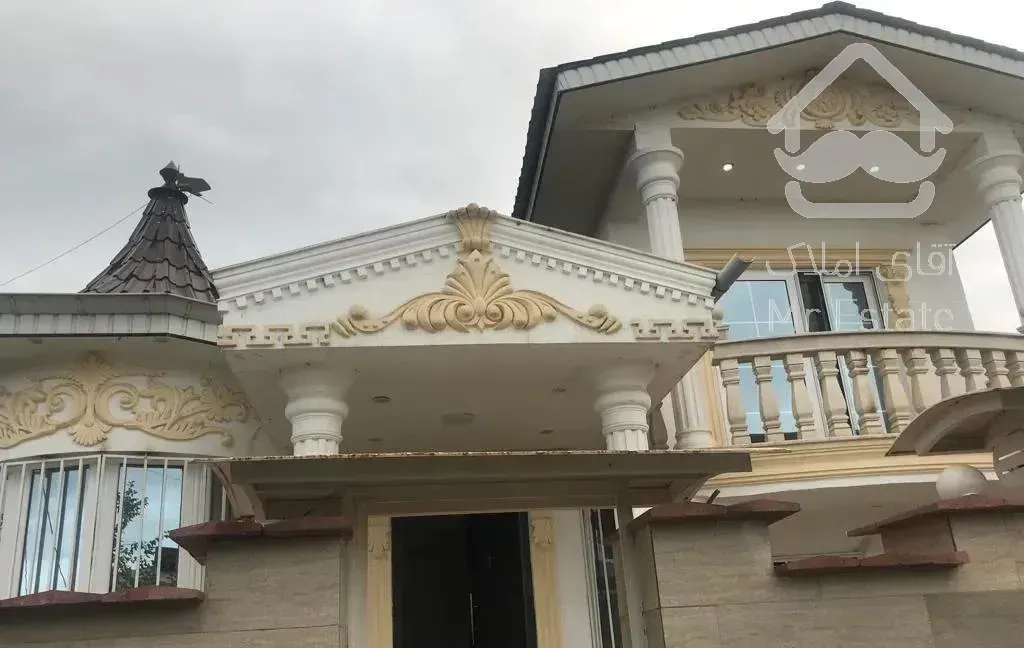 فروش ویلا ۲۰۰متری زمین ۱۰۰متر بنا