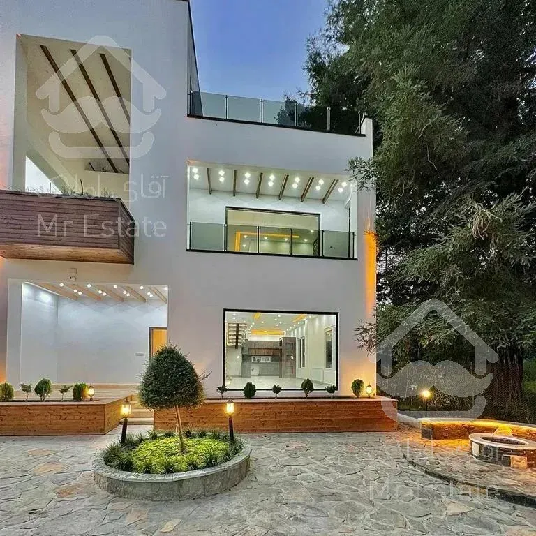 ویلا جنگلی تریبلکس نما مدرن استخر دار روف گاردن