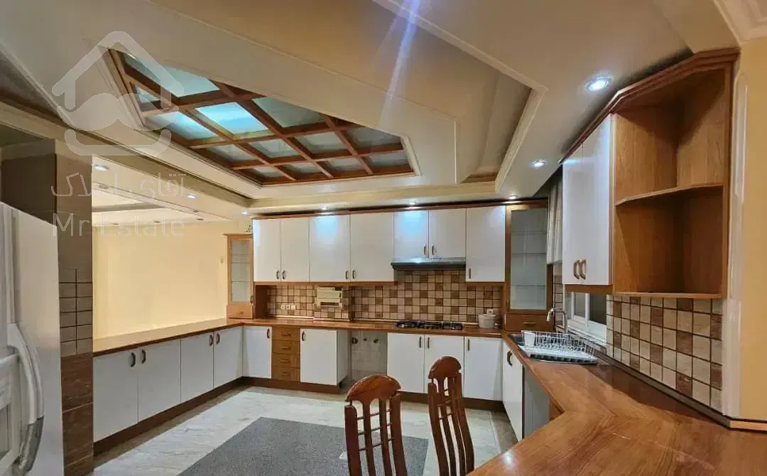 اجاره آپارتمان ۲۰۰متر تاپ گلستان شمالی