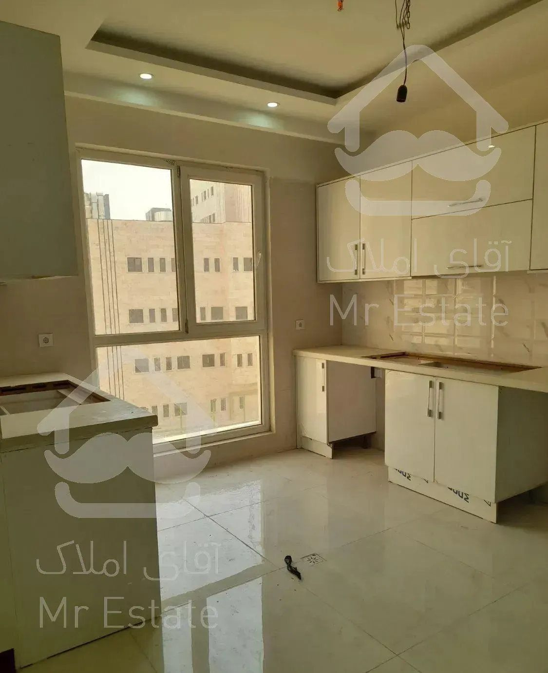 ۱۶۰ متری ۳خواب اَبَر امکانات