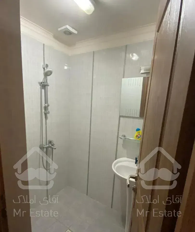 آپارتمان ۱۴۰متر ازگل ۳ خواب فول بازسازی شده کامل