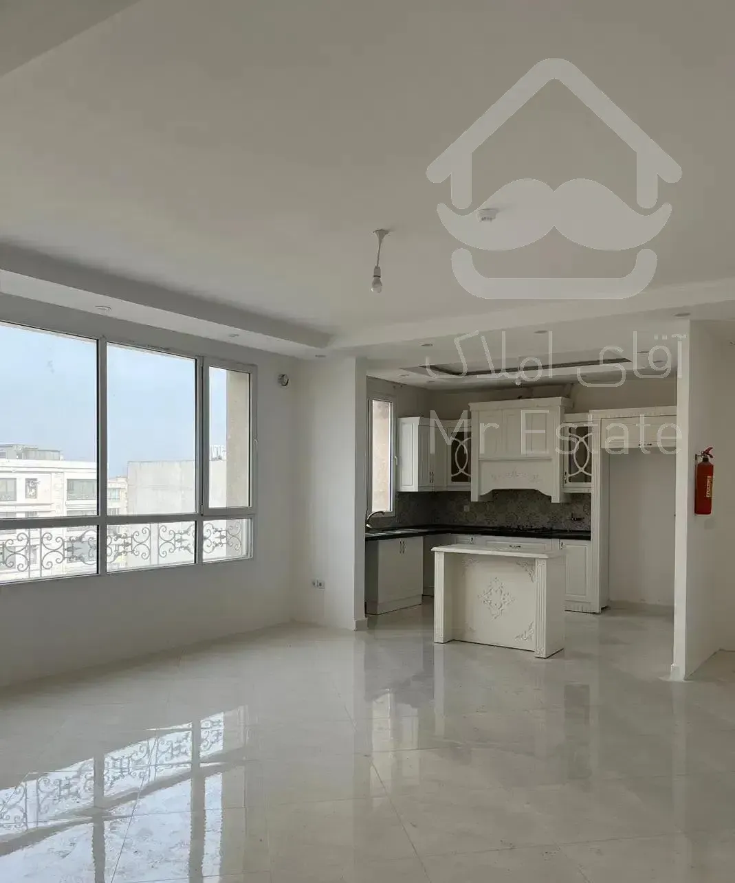 ۱۶۵ متر ۳ نبش( آکواریوم) جلال/ خوش قیمت