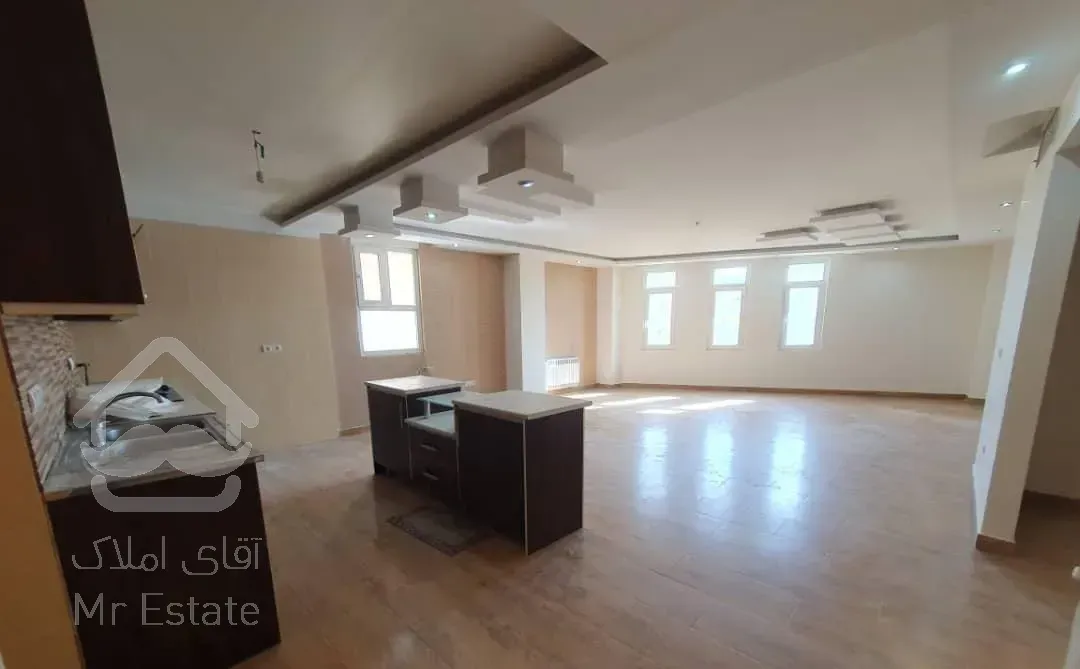 فروش آپارتمان ۱۳۸ متری ۳ خوابه در کوی مهر