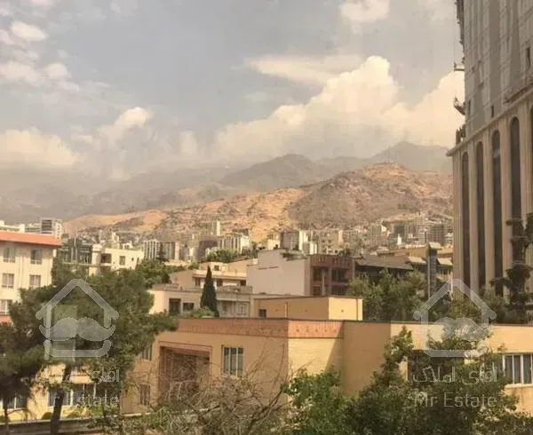 ۱۸۵متر۳خ با۷۵مترحیاط اختصاصی و۱۰مترپاسیو