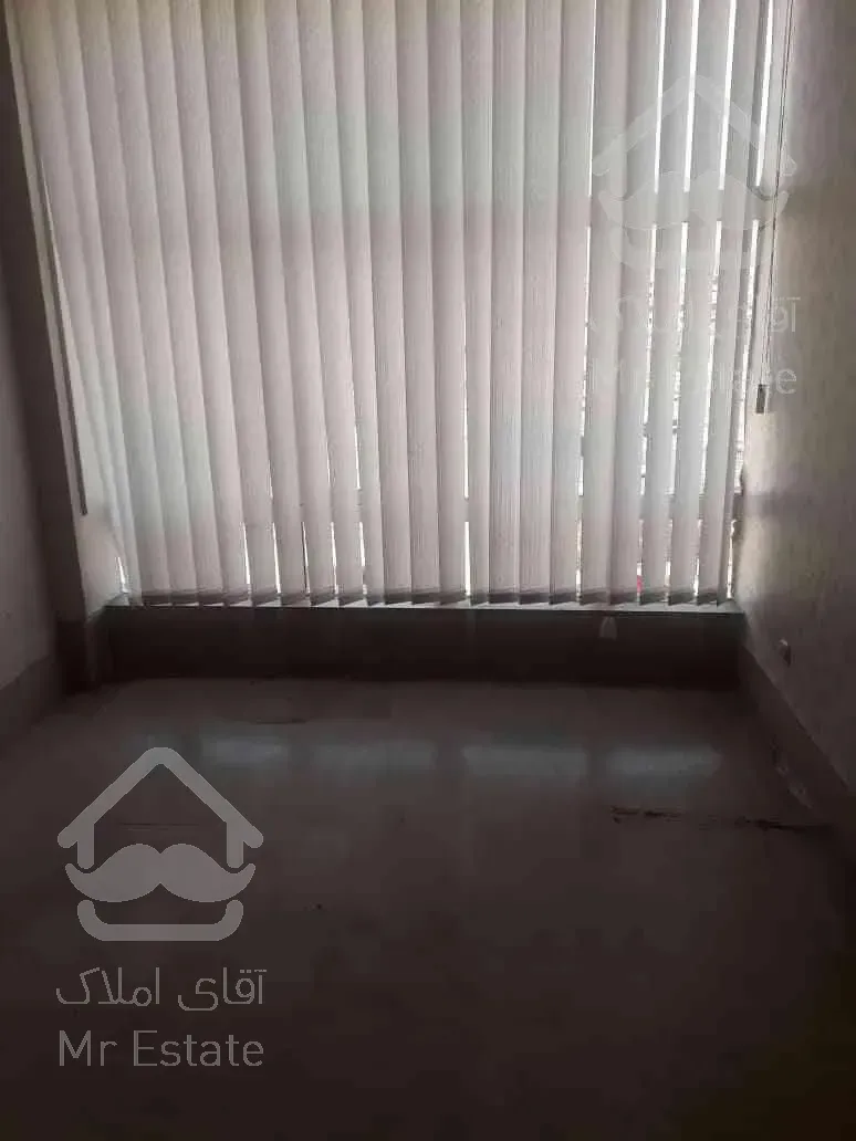 ۶۳ متر تابلو خور  فلکه دوم صادقیه