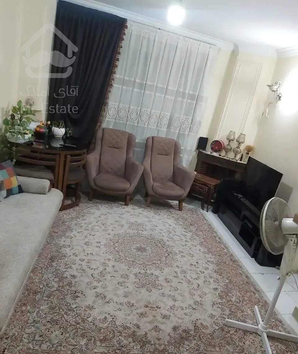 ۴۲ متری با پارکینگ کفایی امانی/ خیابان احمدی