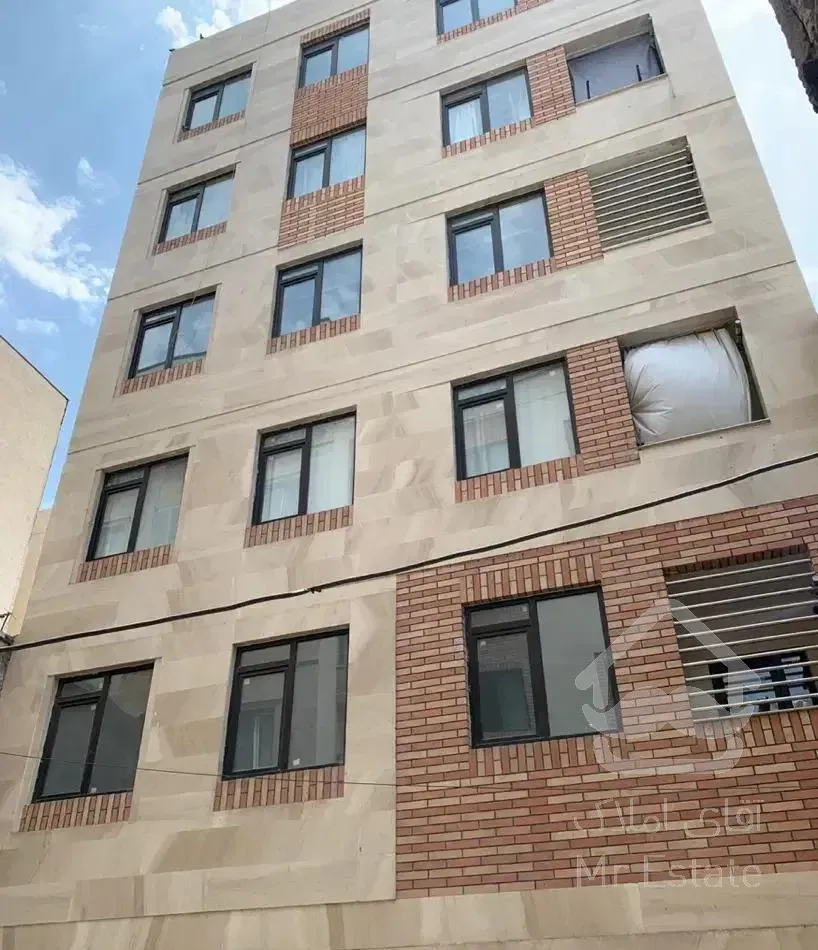 ۱۴۰ متر/۳ خواب/فول امکانات/تک واحد/خوش نقشه