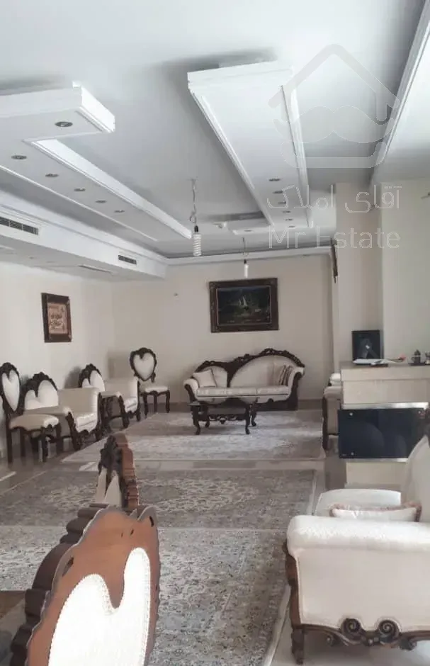 ۲۰۰متر ۳خواب بلوار جانبازان(جمعا ۳واحد)