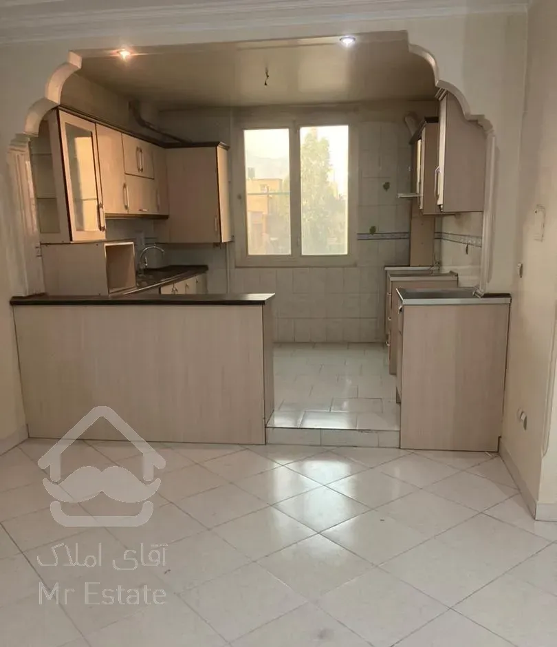 آپارتمان ۷۳متر/دو خواب/تک واحدی/پارکینگ دار