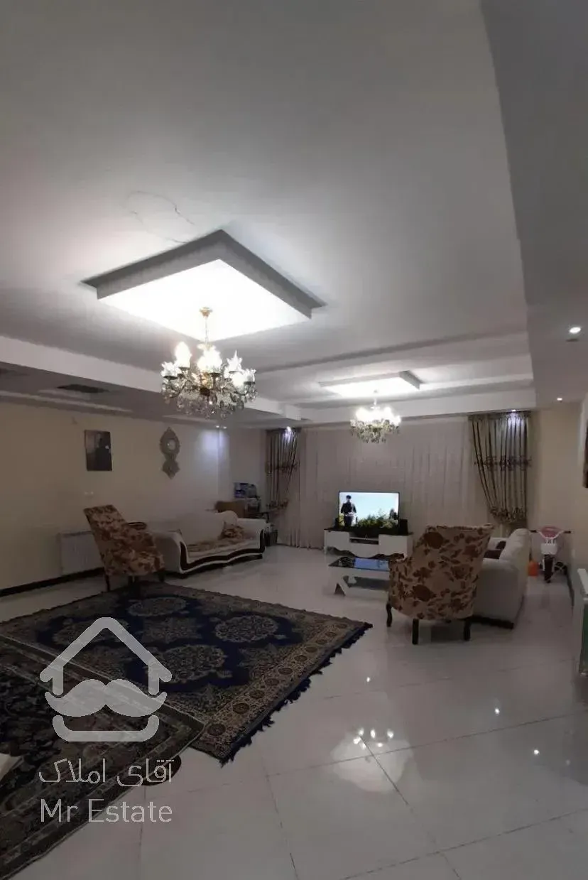 ۱۱۲ متر تک واحد لارستان