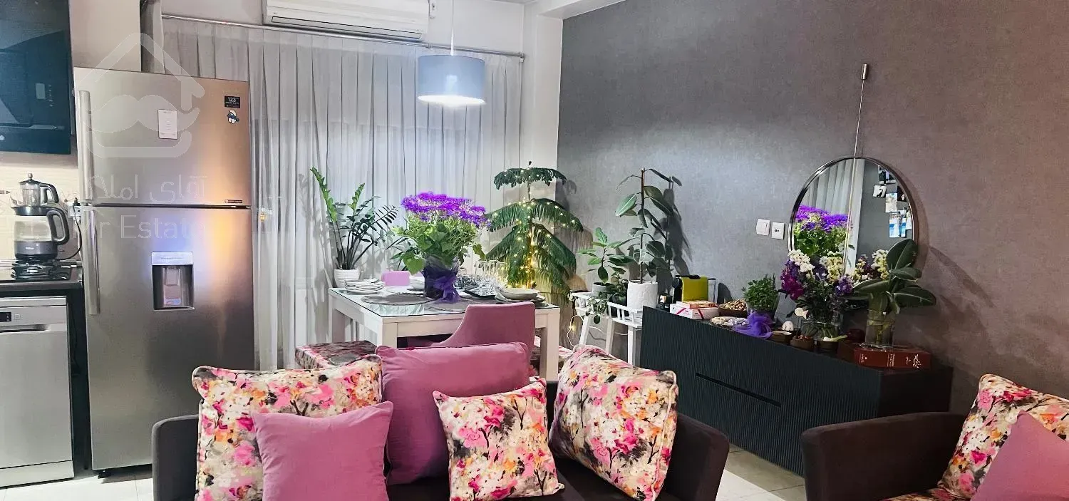 54.5متر طبقه۴ با آسانسور، شیک و زیبا و نورگیر