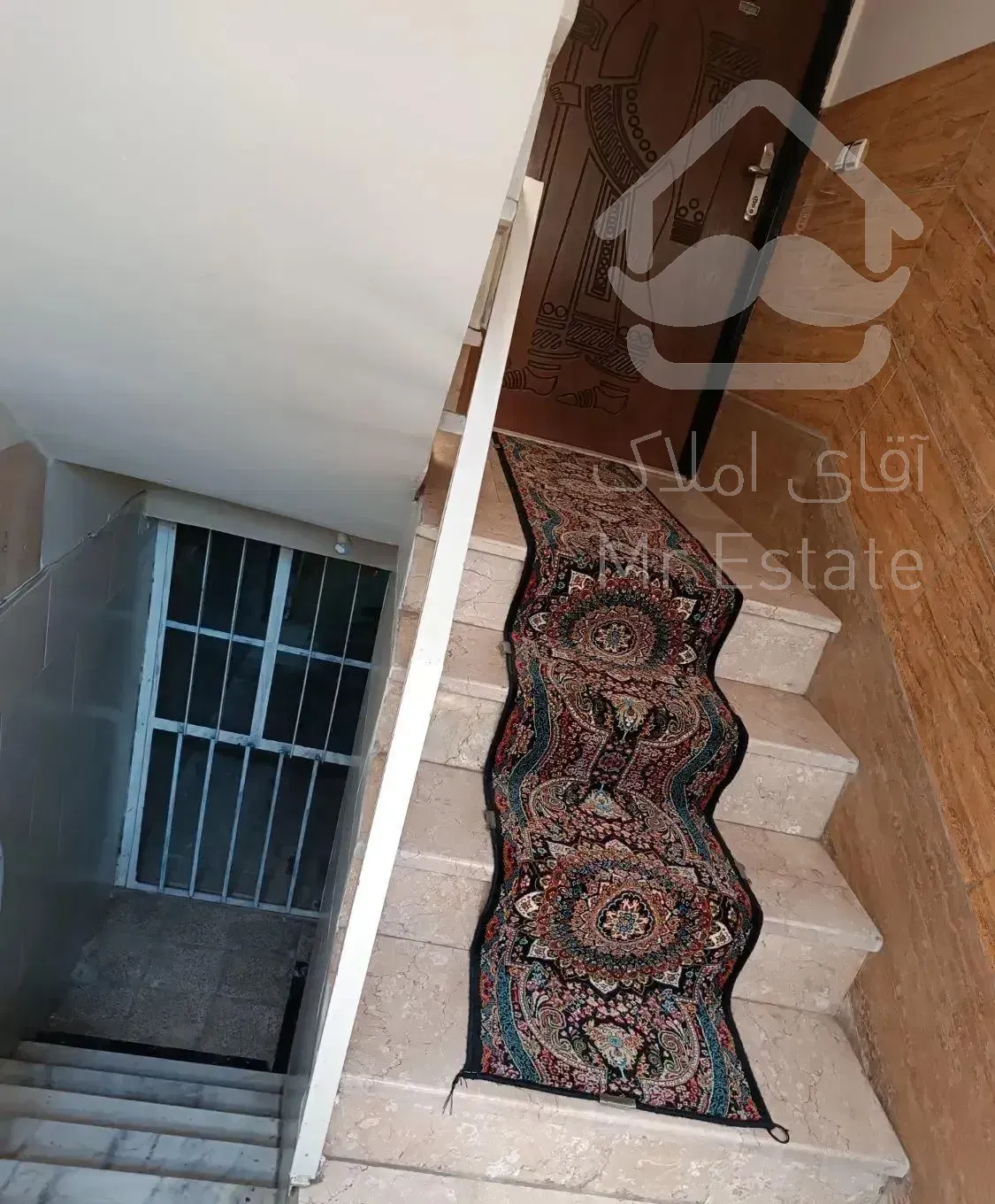 آپارتمان ۴طبقه ((14در5))تمیزو باسلیقه ساخته شده