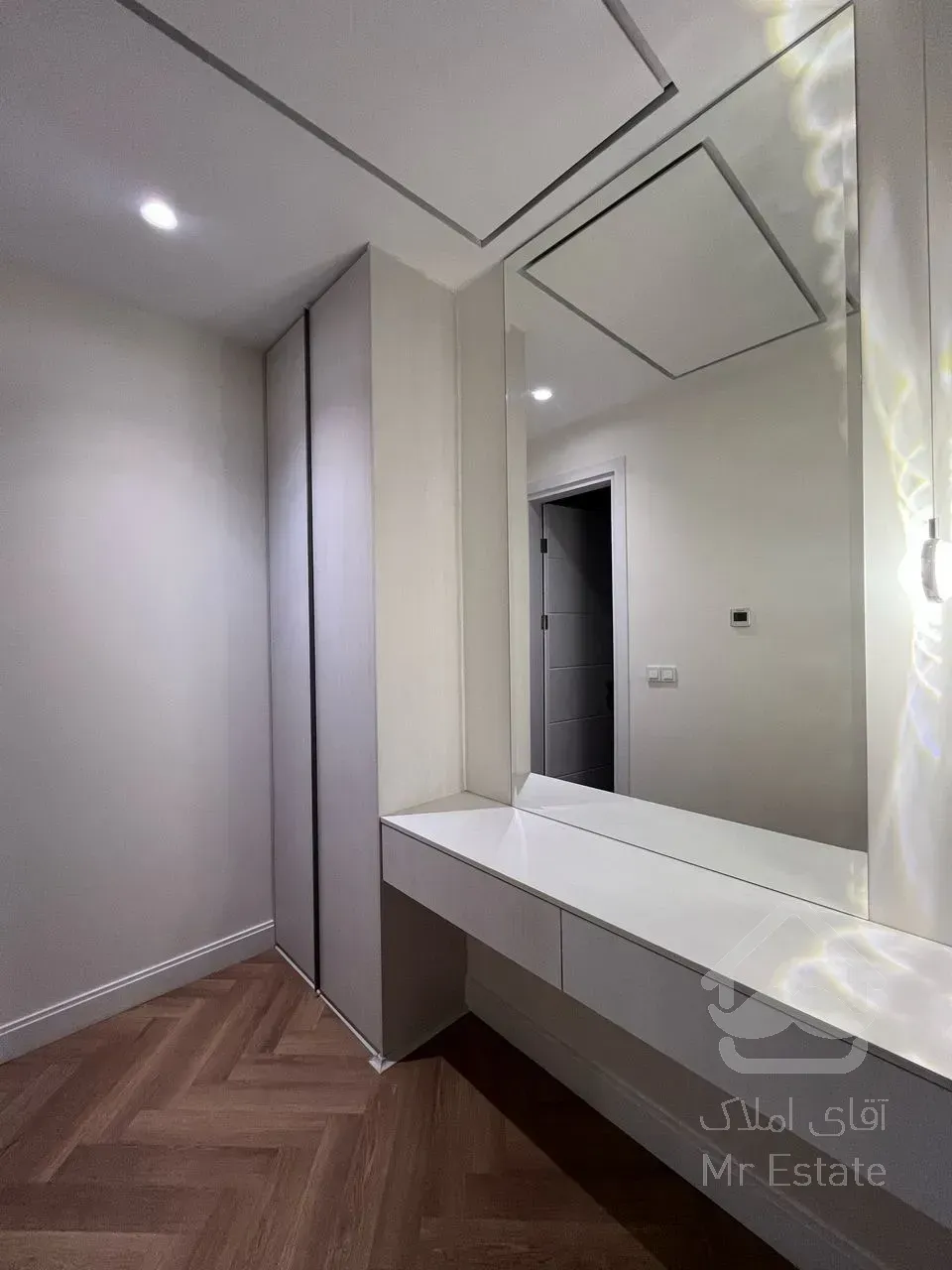 نیاوران ۲۳۰ متر ۳خواب