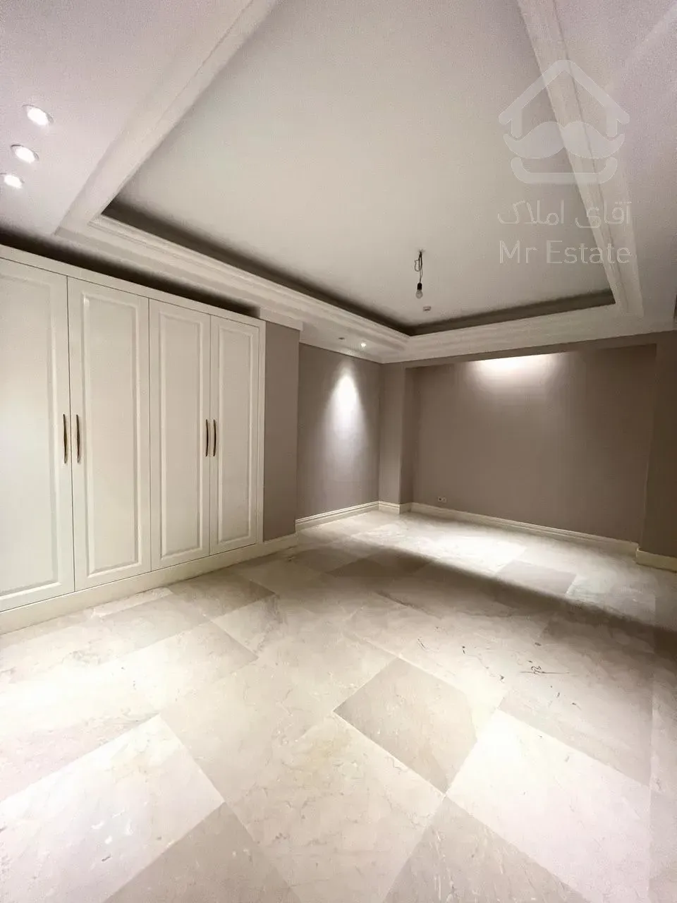 270متر۴ خ نیاوران ویو ابدی