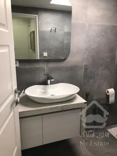 کامرانیه شمالی، برج باغ ۱۰۵متری