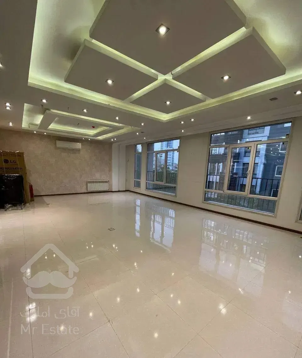 آپارتمان 320 متری/2 پارکینگ/مستغلاتی