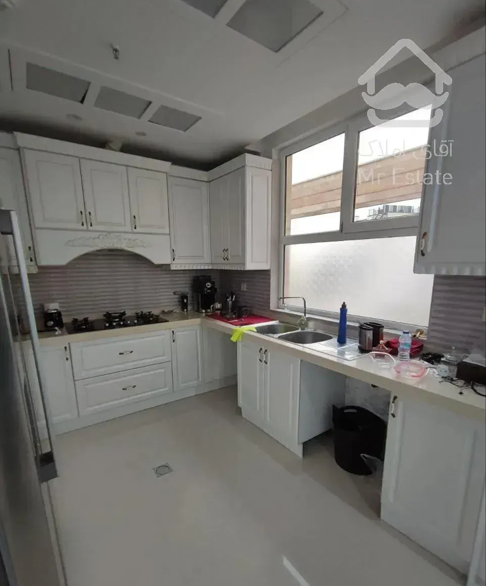 ظفر ۱۲۰ متر  ۲ خوابه ۲ پارکینگ سندی فول بازسازی