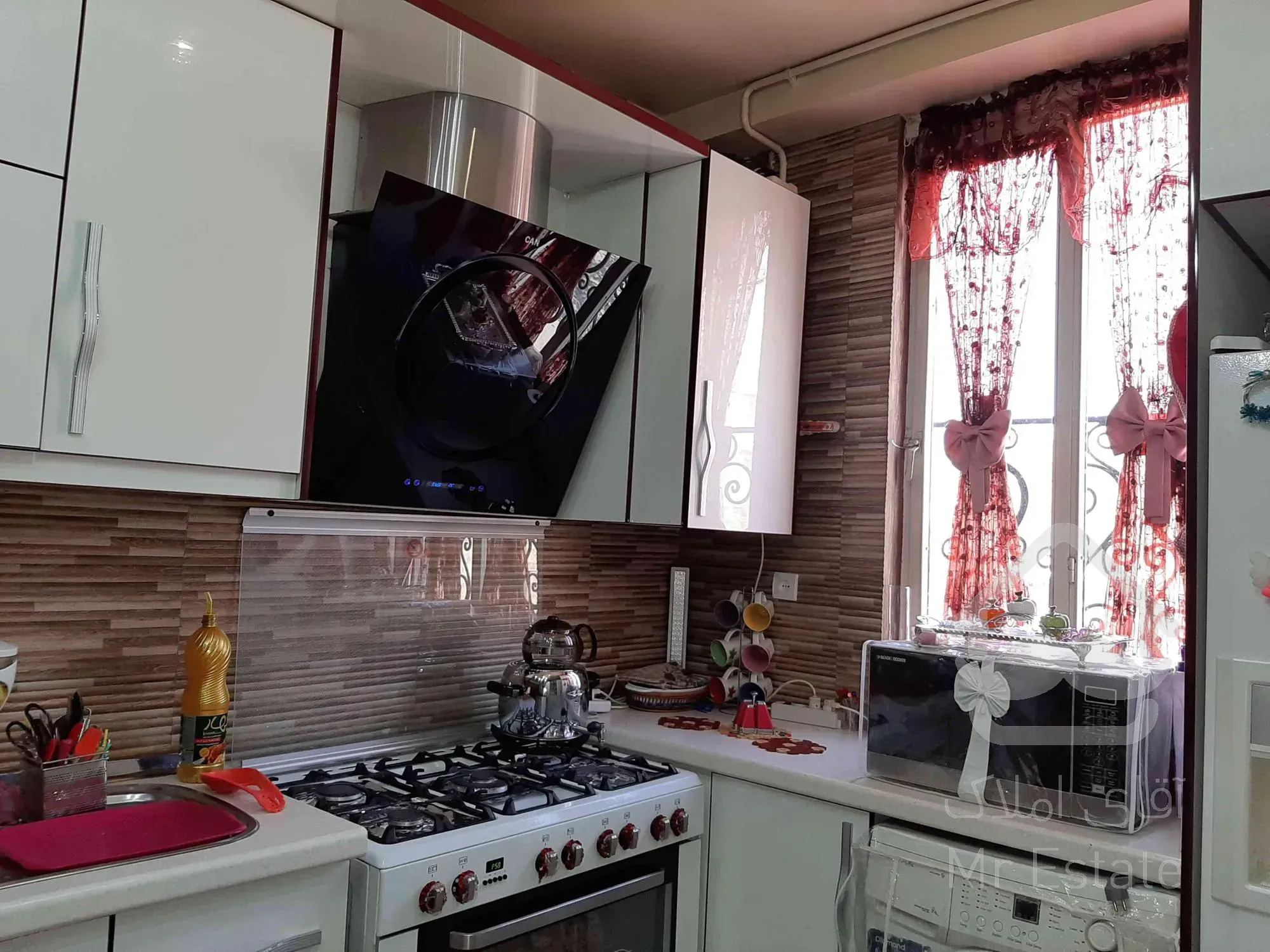 ۷۶ متری گوهردشت بلوار موذن سنددار