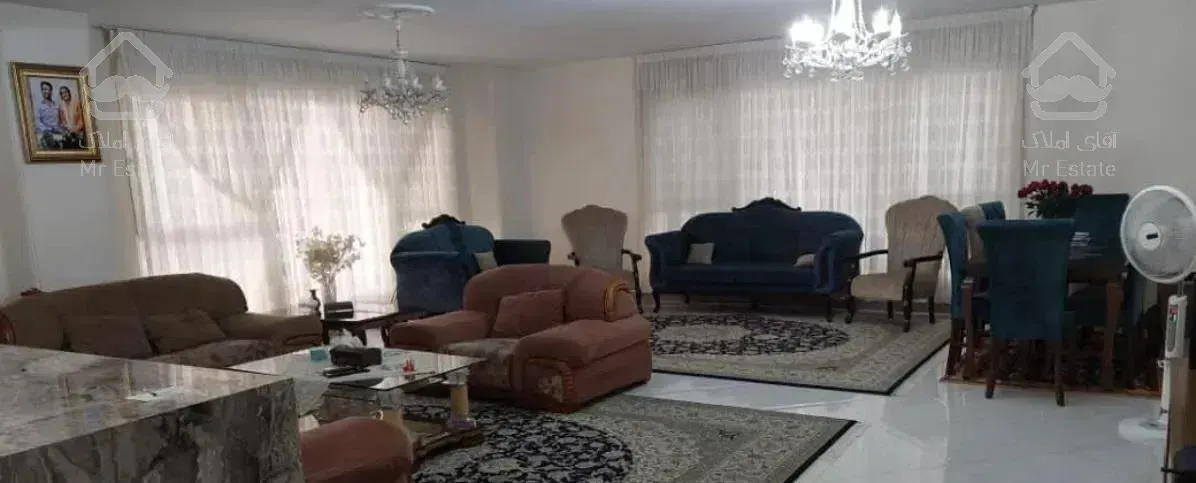 فروش خانه۳۰۰متر۱۳ساله دیزاین  دریاچه راه اهن