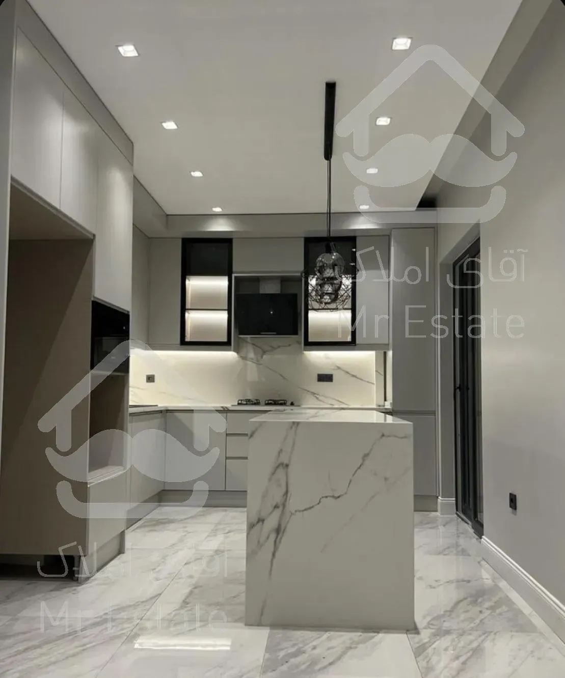 آپارتمان  مدرن ۲۲۰ متری در اندرزگو برای فروش