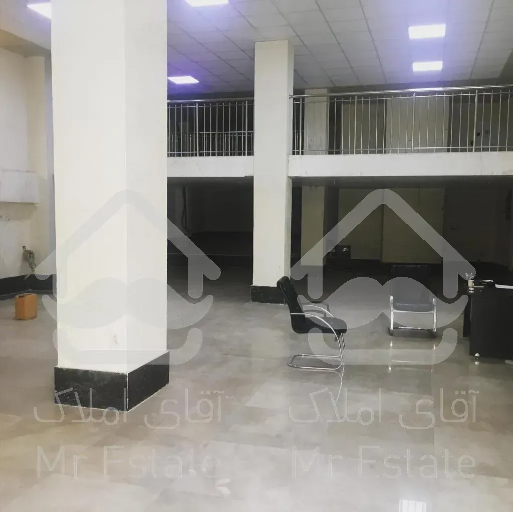 340 متر تجاری