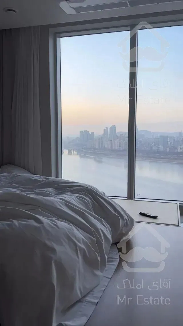 واحد ۸۰ و ۱۲۰ برج ۱۵ طبقه هایپرلوکس