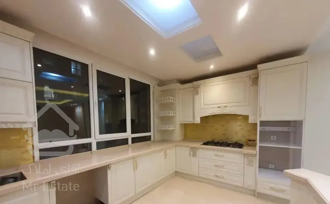 فروش آپارتمان ۱۱۱ متری ۳ خوابه در تهران‌نو