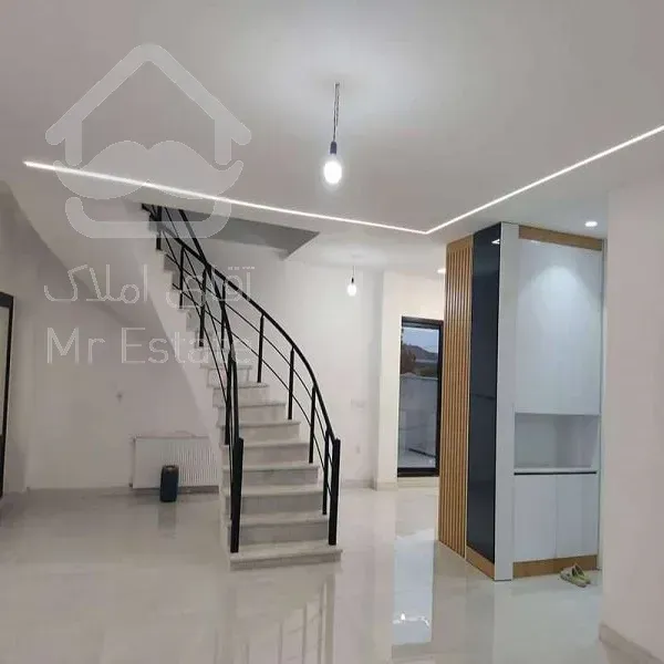 فروش ویلا فوق مدرن و تک شهرکی-240متری-استخردار