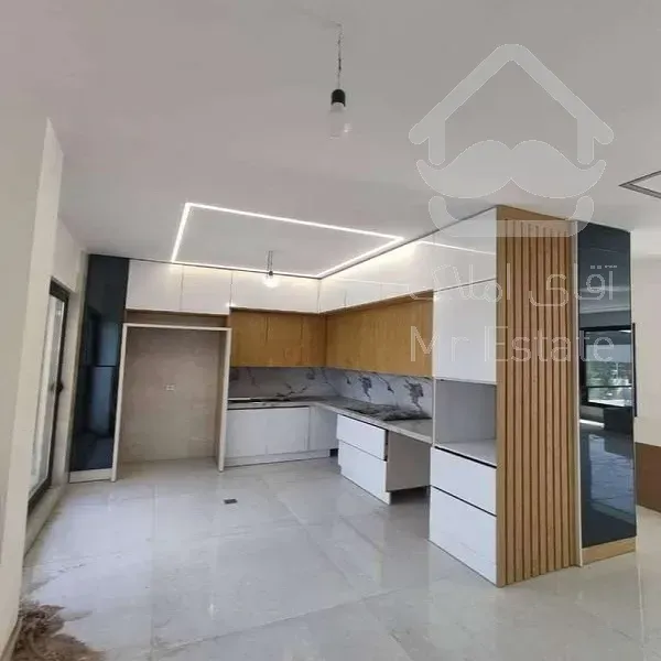 فروش ویلا فوق مدرن و تک شهرکی-240متری-استخردار